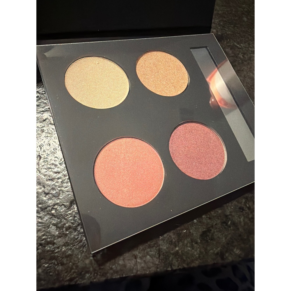Hempz Pure Natural Professional Cosmetics Eye Shadow and Blush‎ Palette 4 Shades
